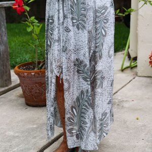NWT Look Mode Light Grey Silk Palm Leaf Print Long Skirt With Open Front And Sho